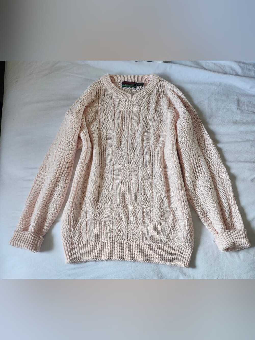 Women's Crewneck Textured Knit Sweater in Pale Pink